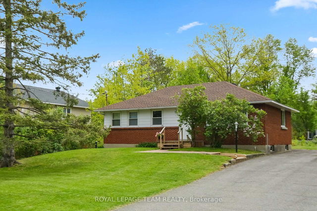 16 Sandy Avenue