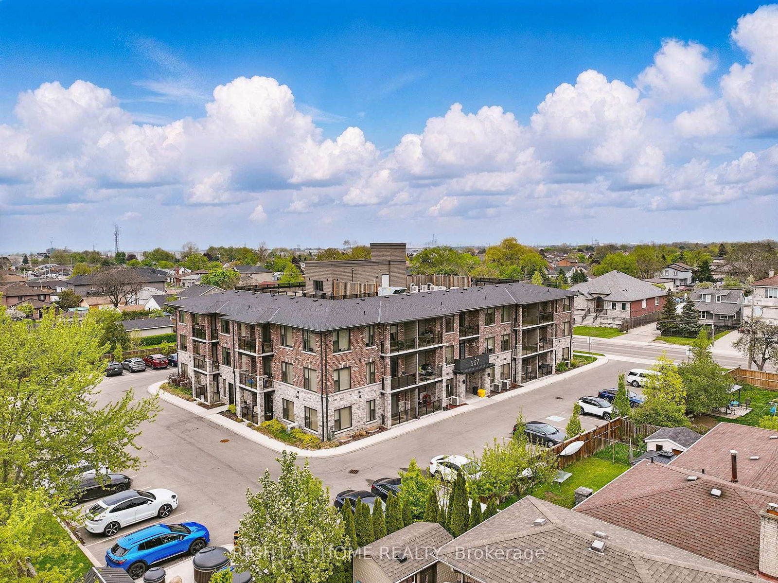 Condo for lease at 305-257 Millen Road, Hamilton, Stoney Creek, L8E 2H1 - MLS: X12167163