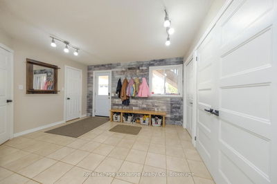 425 Elgin St, Huron-Kinloss - Lucknow image-0-2