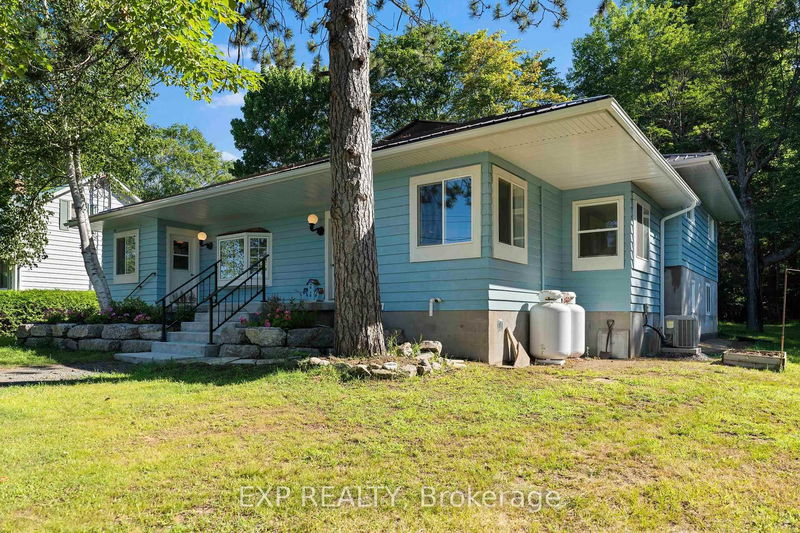 371 John St, Barry's Bay - Madawaska Valley image-0-0