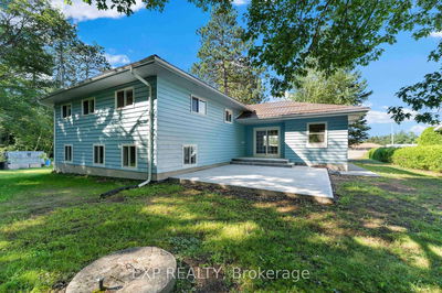 371 John St, Barry's Bay - Madawaska Valley image-0-2