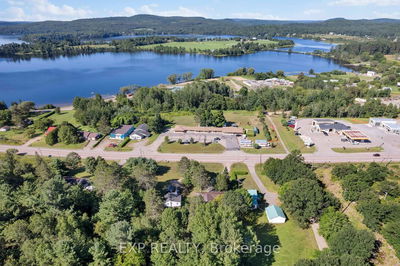 371 John St, Barry's Bay - Madawaska Valley image-0-4