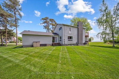 18 Rosemount Ave, Port Colborne - Sugarloaf image-0-4