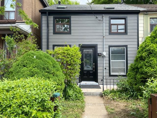 396 Macnab Street N