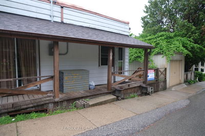 109 Front St, Wilmot -  image-0-1