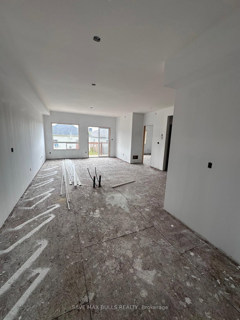 13 - 397 Garrison Rd, Fort Erie, L2A 1N1 | Image 2