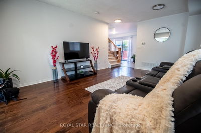44 Wheeler Dr, Cambridge -  image-0-4
