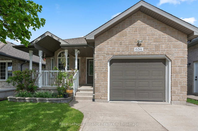 634 Kennard Crescent