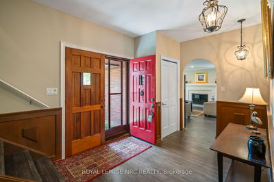 26 Cherry Ave, Pelham - Fonthill image-0-3