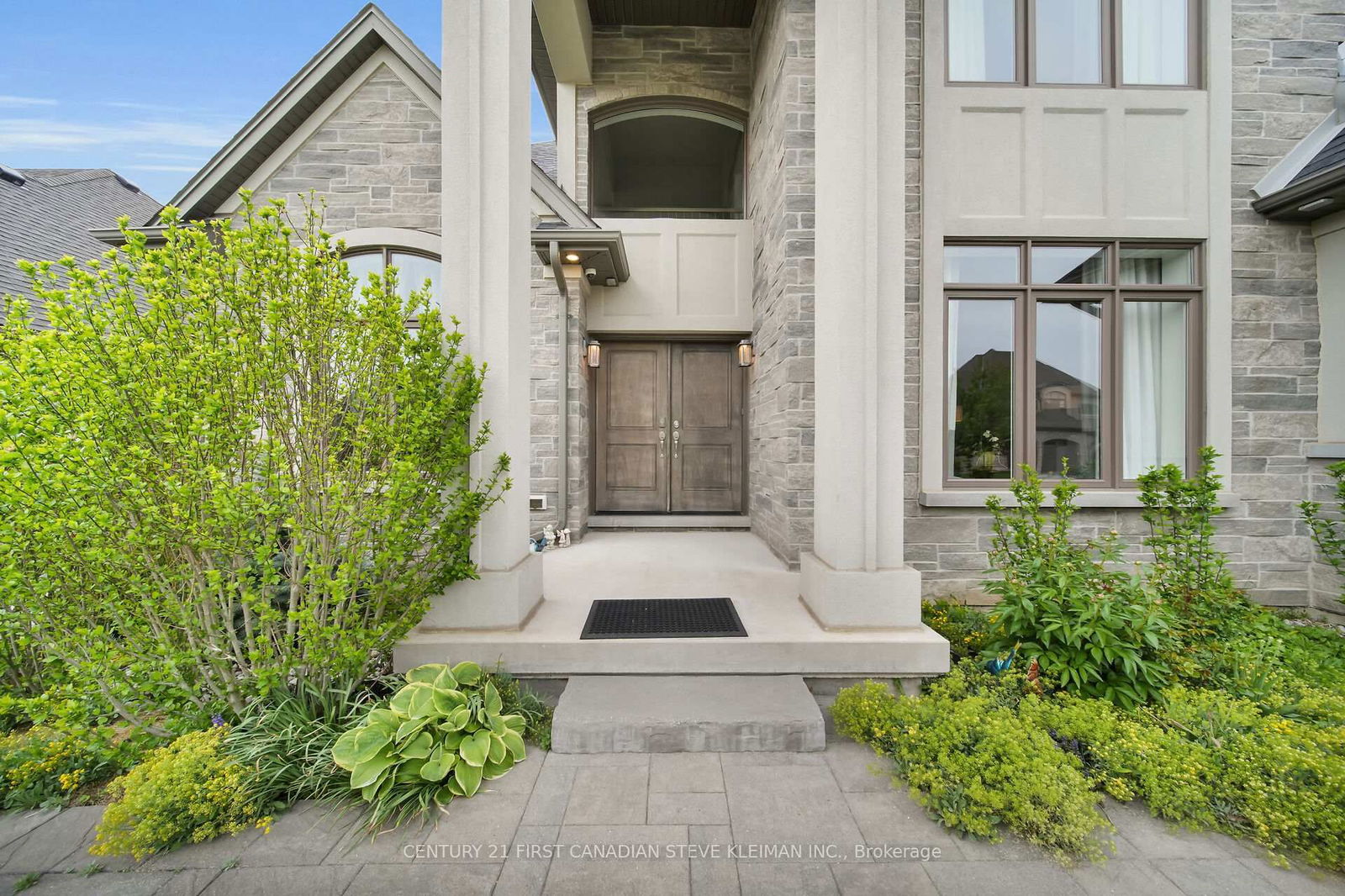 Detached House for sale at 504 Bradwell Chse, London North, North R, N6G 0P7 - MLS: X12167991