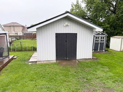 676 Front St, Quinte West - Trenton Ward image-0-4
