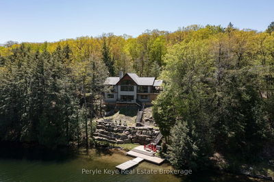 1051 Lakeview Rd, Muskoka Lakes -  image-0-3