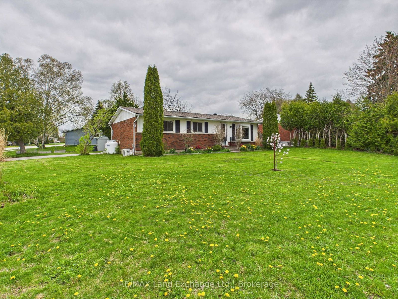 Detached House for sale at 39 Inverlyn Crescent, Kincardine, Kincardine, N2Z 1J2 - MLS: X12168010