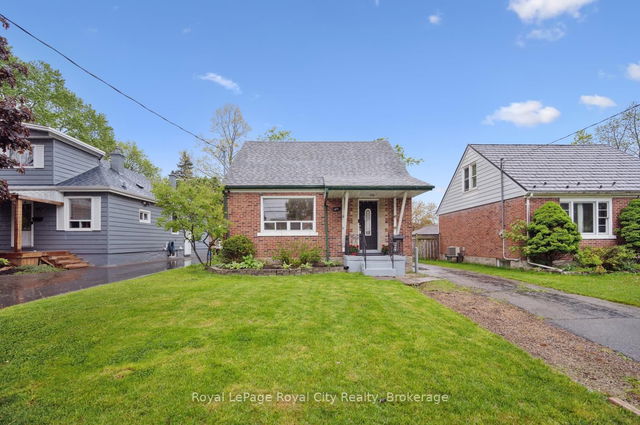 495 Stirling Avenue
