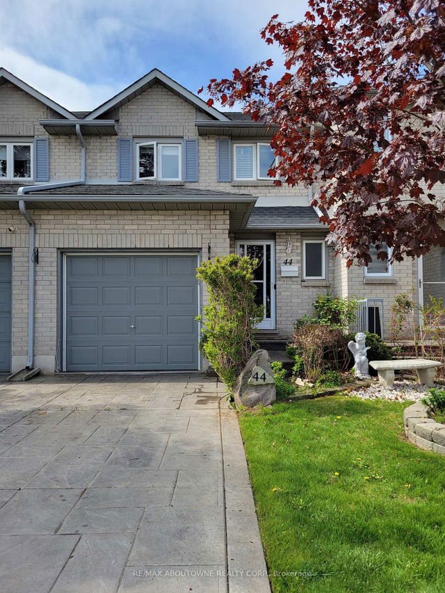 44 - 1 Royalwood Court