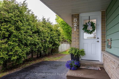 821 Gustavus St, Saugeen Shores - Saugeen Shores image-0-2