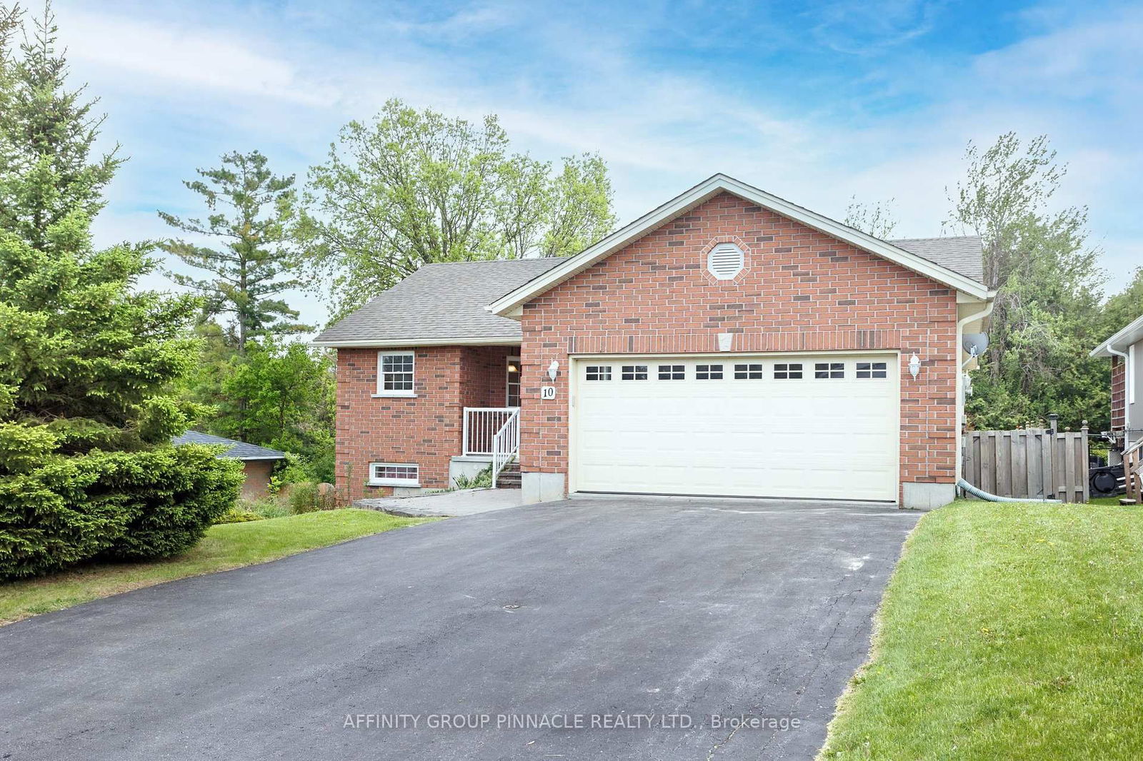 Property at 10 Champlain