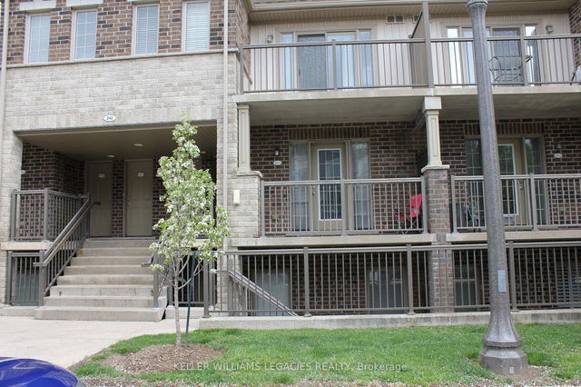 F - 242 Rachel Crescent