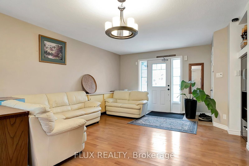 1392 Doon Village Rd, Kitchener, N2P 1A5 | Image 3
