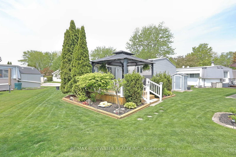 209 Biltmore Dr, South Huron, N0M 1T0 | Image 2