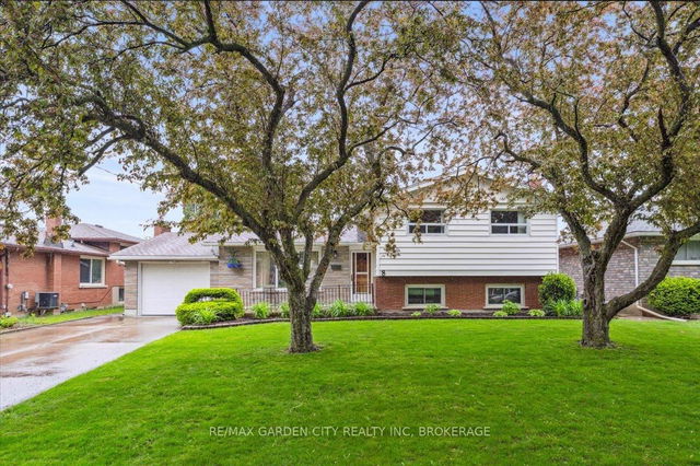 8 Pamela Drive
