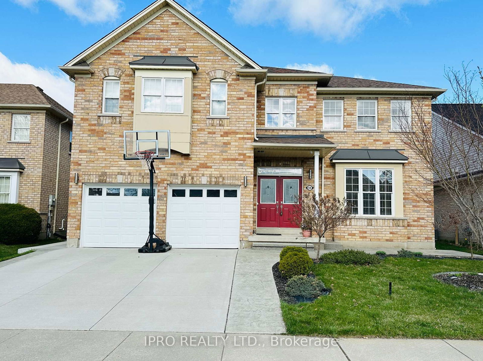 Detached House for sale at 44 Webb Avenue, Brantford, N3T 6S6 - MLS: X12168766