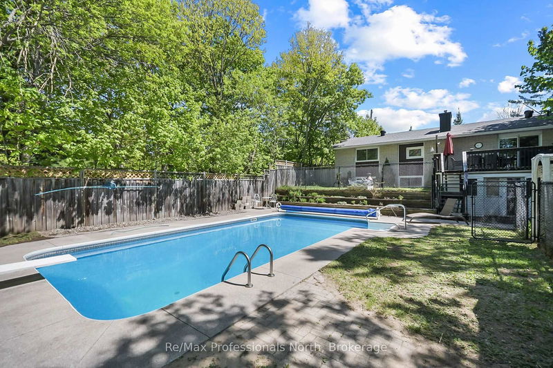 110 FRASER St, Gravenhurst - Muskoka (S) image-0-0