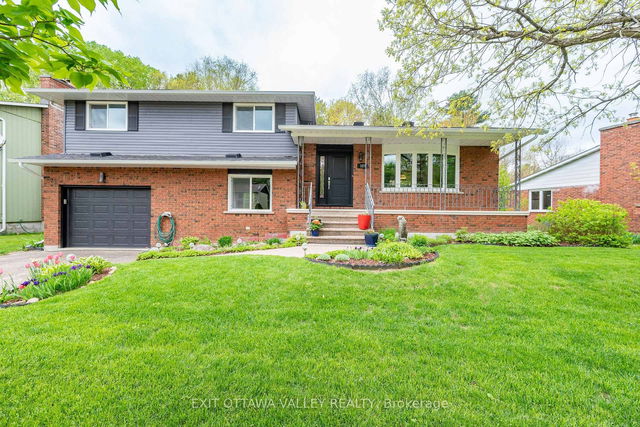 127 Frontenac Crescent