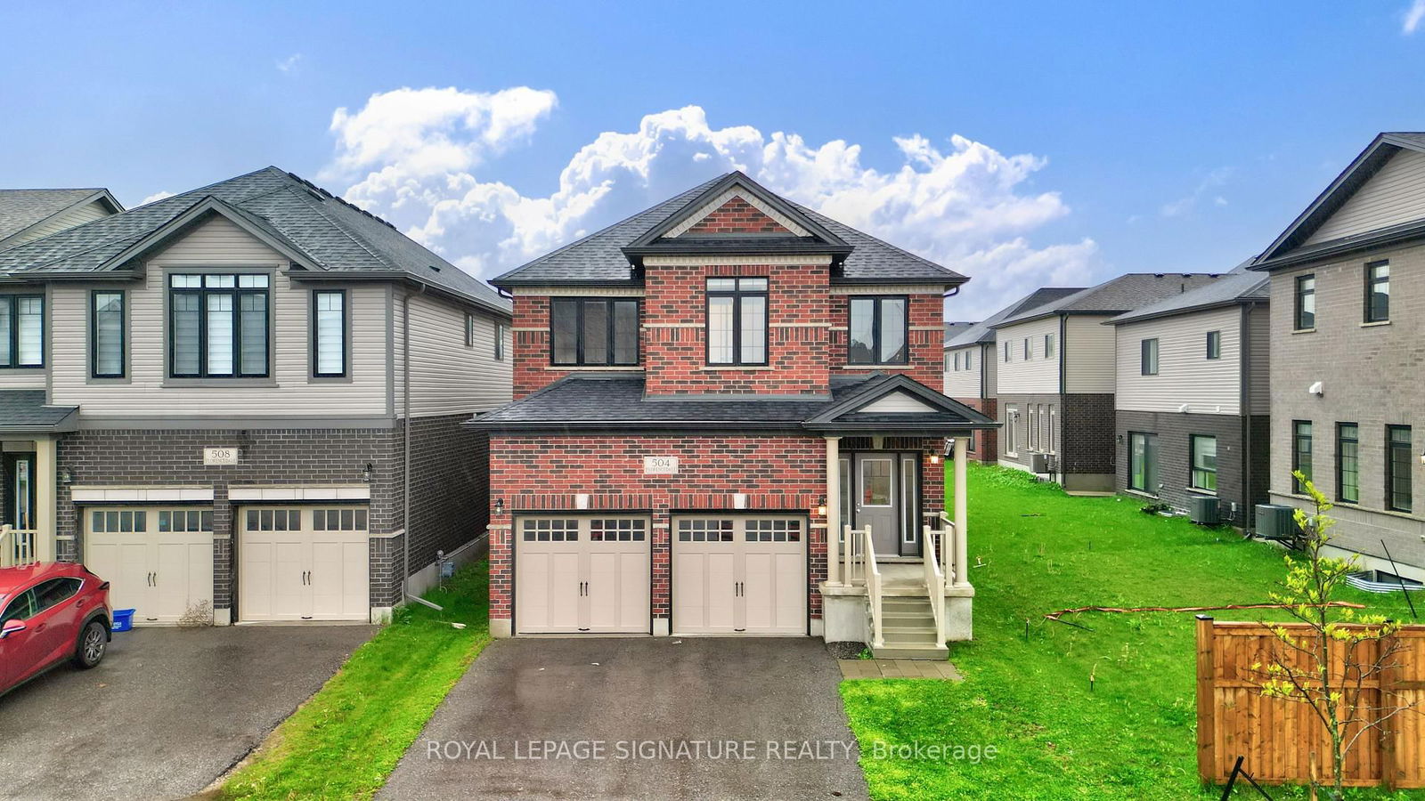 Detached House for sale at 504 Florencedale Crescent, Kitchener, N2R 0N3 - MLS: X12169118