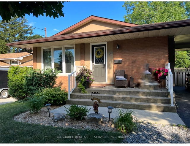 Lower Unit - 27 Brenlyn Court