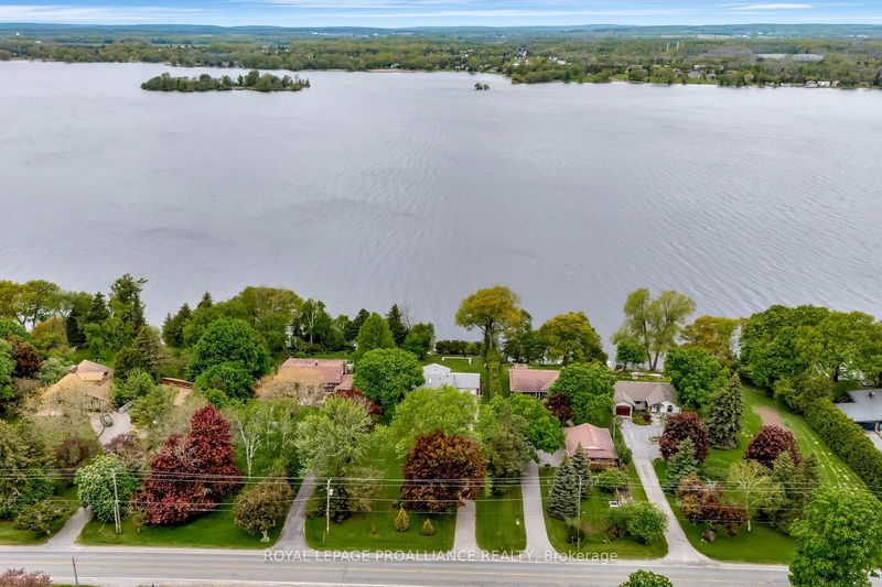 1826 County Rd 3 Rd, Prince Edward County - Ameliasburg Ward image-0-0