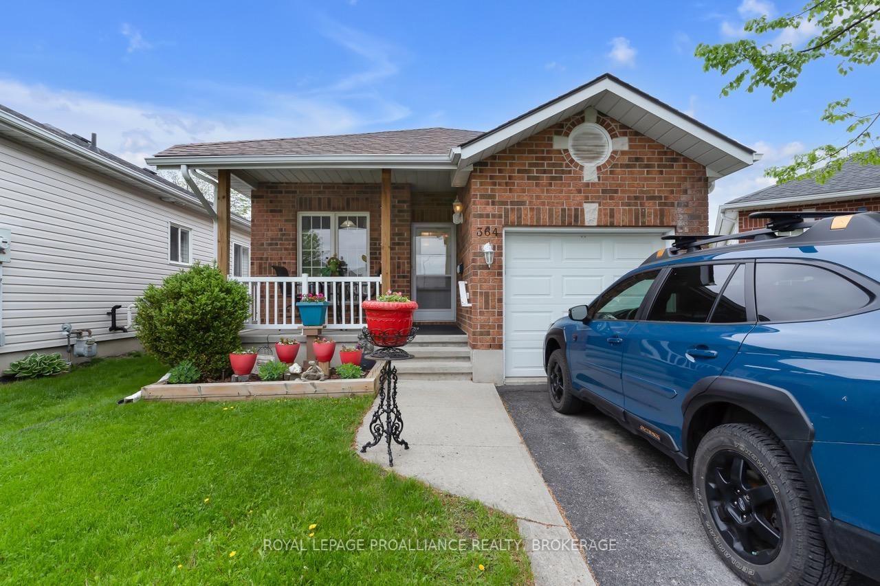 Detached House for sale at 364 Emerald Street, Kingston, City Northwest, K7P 3E1 - MLS: X12169426
