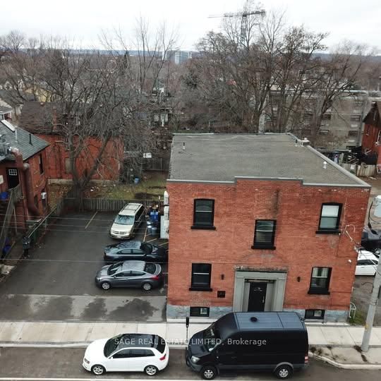 6 - 90 Locke Street