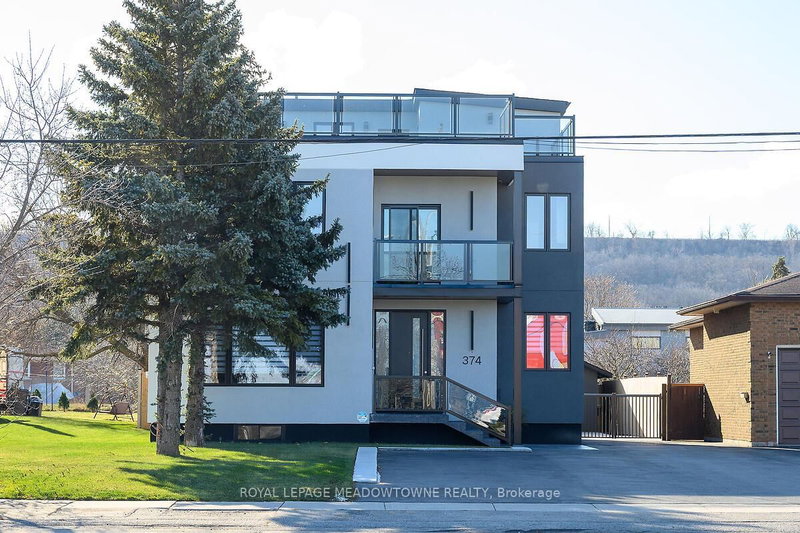 374 Highway 8, Hamilton, L8G 1E8 | Image 2