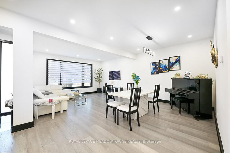 374 Highway 8, Hamilton, L8G 1E8 | Image 3