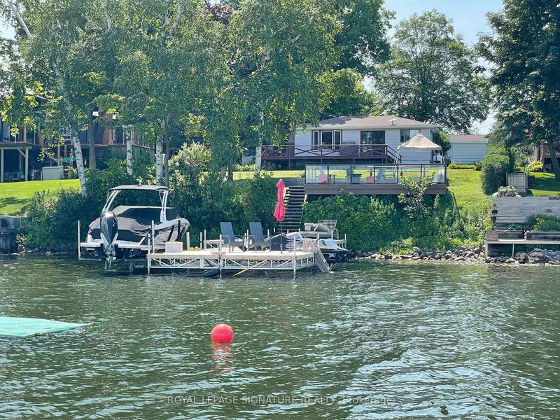 318 Island Rd, Prince Edward County - Hallowell Ward image-0-0