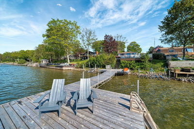 318 Island Rd, Prince Edward County - Hallowell Ward image-0-4