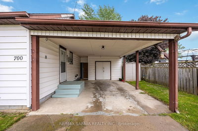 700 Wallace St, Chatham-Kent - Wallaceburg image-0-4