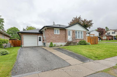 2 Chippewa Ave, Woodstock - North