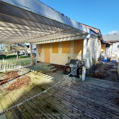 8 Albert St, Prince Edward County - Picton Ward image-0-3