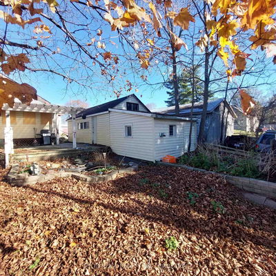 8 Albert St, Prince Edward County - Picton Ward image-0-4