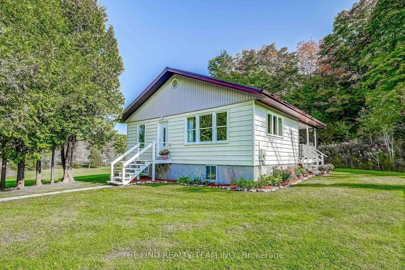 949 Raymond Rd, Muskoka Lakes, P0B 1M0 | Image 2