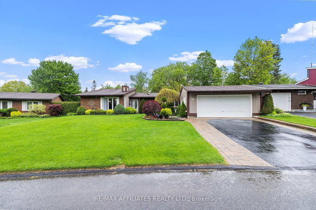 13 Amundsen Crescent