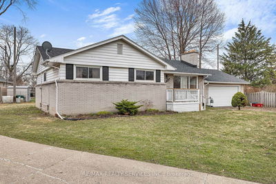 1547 Cherrylawn Cres, Windsor -  image-0-1