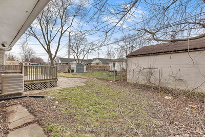 1547 Cherrylawn Cres, Windsor -  image-0-3