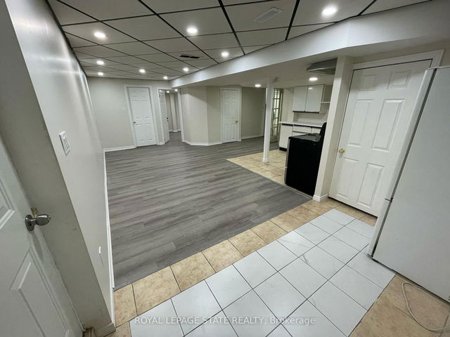 Bsmt - 59 Bridgeport Crescent