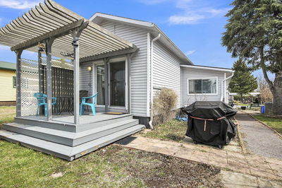 241 PARK Cres, Carleton Place - Carleton Place image-0-4