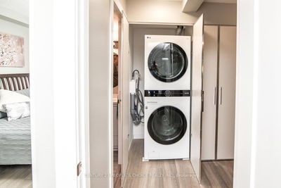Unit 218 — 72 Main St, Port Colborne - Bethel image-0-3