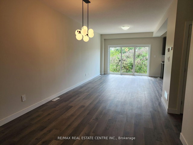 6833 Royal Magnolia Avenue