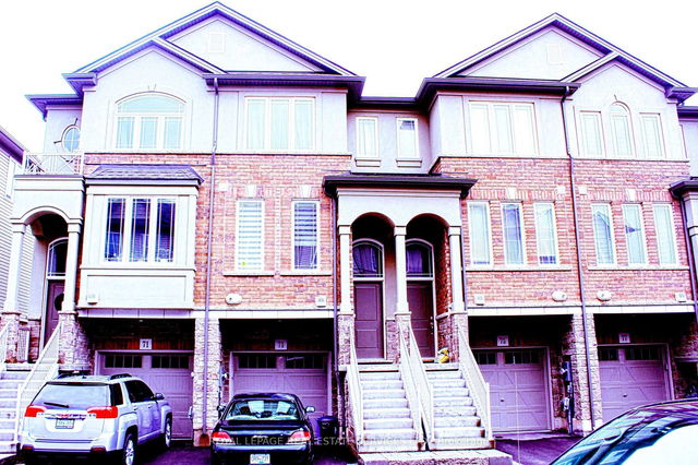 73 Aquarius Crescent
